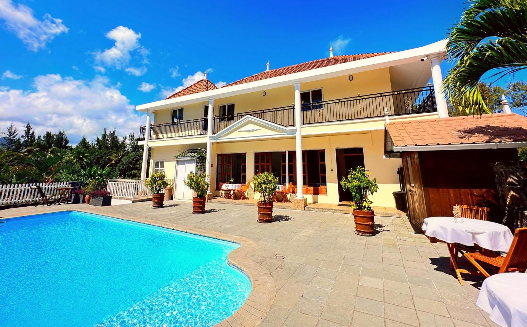 Koa Hotel Riambel Kültér fotó